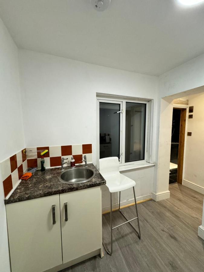 1 Bed With Kitchenette And Bathroom Оксфорд Екстериор снимка