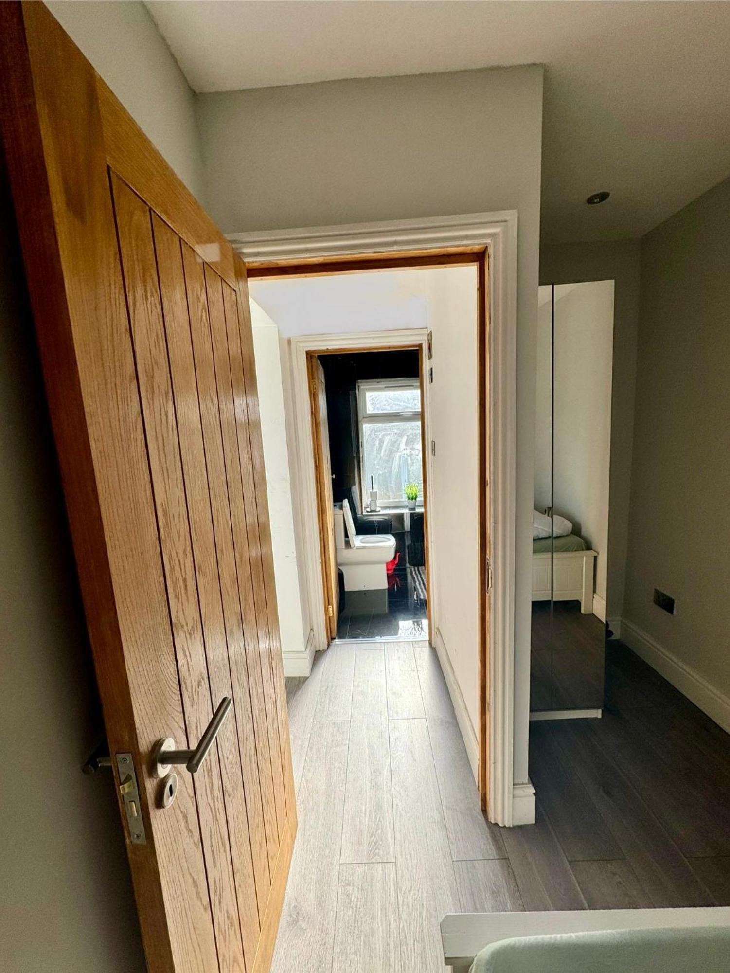 1 Bed With Kitchenette And Bathroom Оксфорд Екстериор снимка